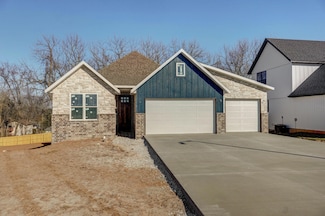 4850 S Sycamore Ave, Springfield, MO 65810