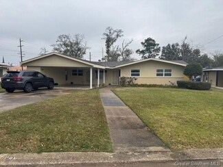 104 Greenwood Dr, Jennings, LA 70546
