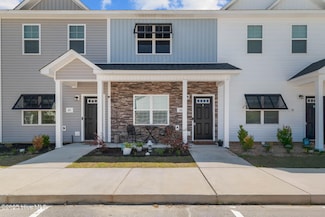 36 Catalina Cir, Swansboro, NC 28584