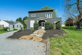 1146 E Lincoln Rd, Maryville, TN 37804