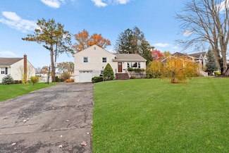 19 Petry Dr, East Hanover, NJ 07936