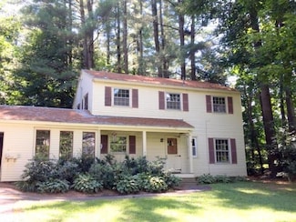 11 Brescia Ct, Waterville, ME 04901