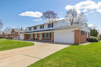 1007 Vernier Rd, Grosse Pointe Woods, MI 48236