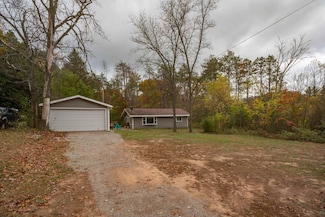 N3172 Lake Dr, Wautoma, WI 54982