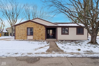 2990 Horse Hill East Dr, Indianapolis, IN 46214