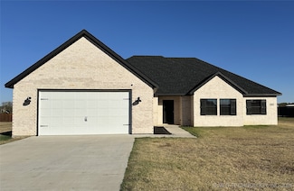 327 Wilson Pkwy, Durant, OK 74701
