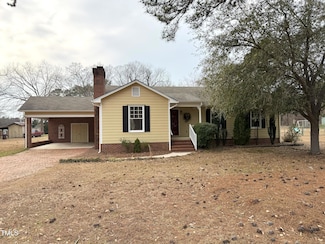 3901 Carson Dr, Sanford, NC 27332