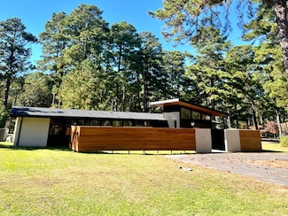 903 Lawton Cir, Magnolia, AR 71753