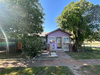 1400 S 3rd St, Chillicothe, TX 79225