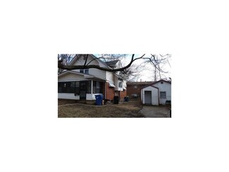 10909 E 19th St S, Independence, MO 64052