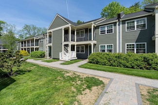 48 Cricketbrook, Dover, NH 03820