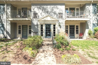 8318A Kingsgate Rd Unit 537, West Springfield, VA 22152