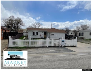 304 W Center St, Rawlins, WY 82301