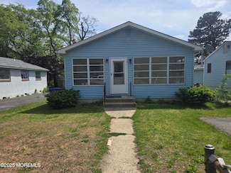 330 Elizabeth Ave, Toms River, NJ 08753