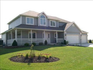 3027 E Prestwick Rd, Winona Lake, IN 46590