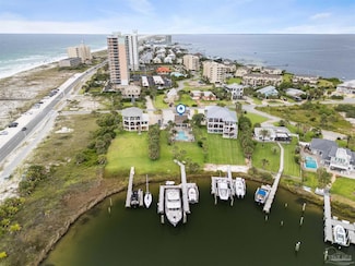 5 Sabine Dr, Gulf Breeze, FL 32561