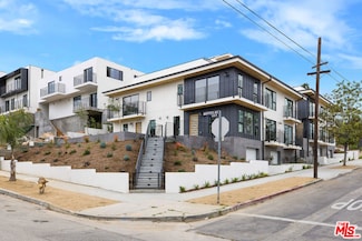 571 S Mariposa Ave, Los Angeles, CA 90020