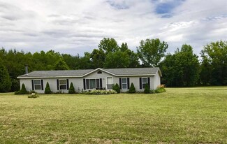 2257 W 500 N, Winamac, IN 46996