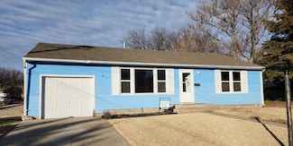 705 W Waverly St, Norton, KS 67654