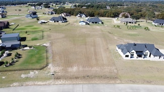 1211 Shadow Lakes Dr, Wills Point, TX 75169