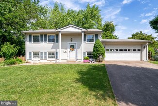 4532 Hazelton Dr, Woodbridge, VA 22193