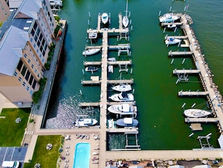 312 Water St Unit 31, Saint Joseph, MI 49085