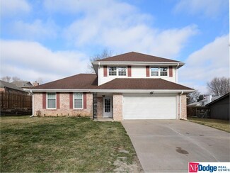 1634 Holling Dr, Omaha, NE 68144