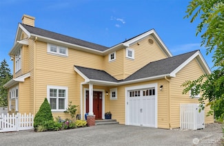 1747 Parade Grounds Ave NE, Bainbridge Island, WA 98110