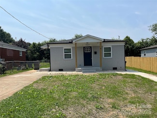 2613 Dundeen St, Charlotte, NC 28216