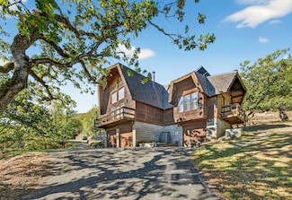 14080 Highway 234, Gold Hill, OR 97525