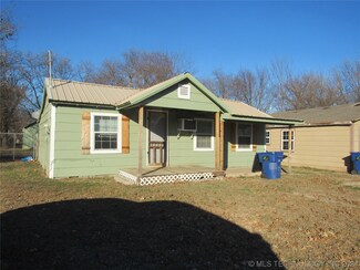 708 W 3rd St, Ada, OK 74820