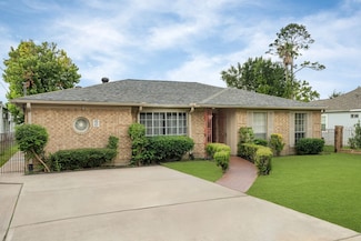 740 Post St, Houston, TX 77022