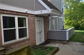 235 Portage Lakes Dr Unit F, Akron, OH 44319