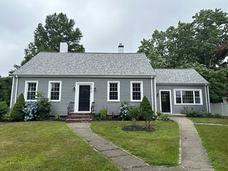 1477 Old Plainville Rd, North Dartmouth, MA 02747