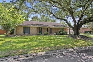 204 Mockingbird Ln, Lafayette, LA 70506