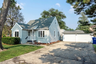 2209 Douglas Ave, Des Plaines, IL 60018