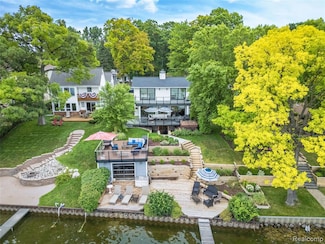 7107 Locklin, West Bloomfield, MI 48324