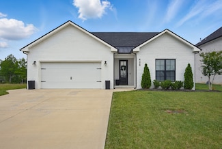 426 Lowline Dr, Clarksville, TN 37043