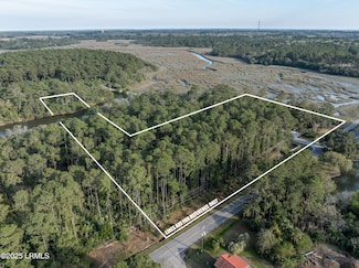 174 Polowana Rd, Saint Helena Island, SC 29920