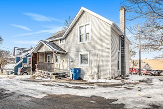 119 Grove St NE, Grand Rapids, MI 49505