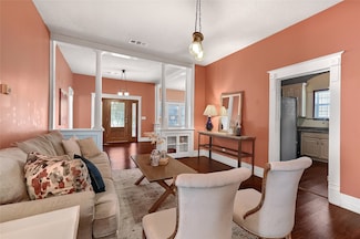 1117 W Bond St, Denison, TX 75020