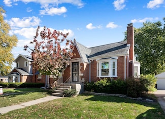 9807 S Ridgeway Ave, Evergreen Park, IL 60805