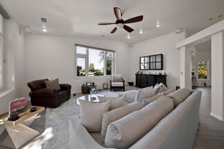 3429 Showboat Ct, Redding, CA 96003