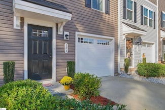 106 Sproles Ln, Easley, SC 29642