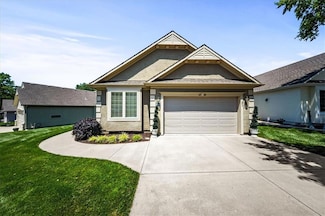 1440 SW Heartwood Dr, Lees Summit, MO 64081
