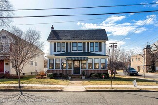 99 Center Ave, Atlantic Highlands, NJ 07716