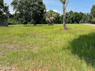 200 Magnolia Ave, Pass Christian, MS 39571