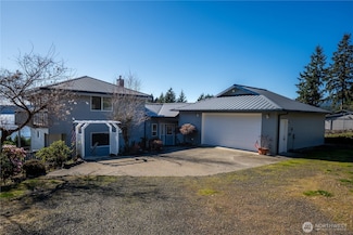 81 Seamount Dr, Brinnon, WA 98320
