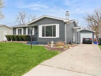 2214 Warford St, Perry, IA 50220
