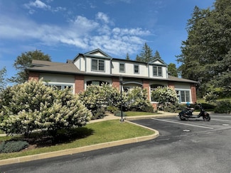 6 Bennett Common Unit 7, Millbrook, NY 12545